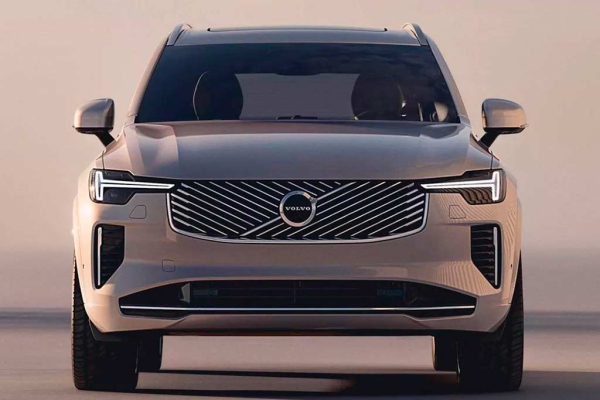 Шведы представили обновленный Volvo XC90 2025: это второй рестайлинг кроссовера