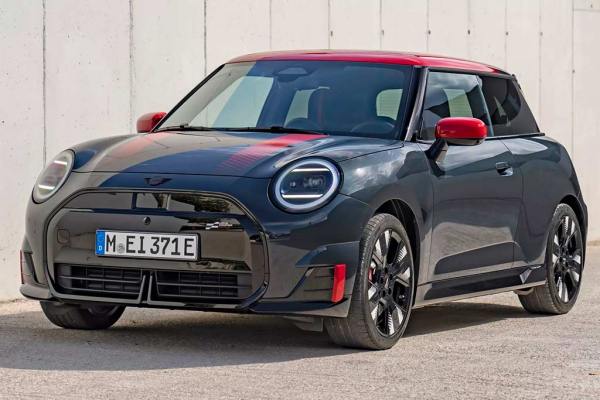 Электрический Mini Cooper E получил драйверскую версию JCW