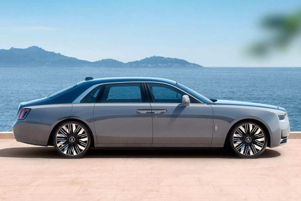 Rolls-Royce Ghost Series II: обновленный вариант седана второго поколения