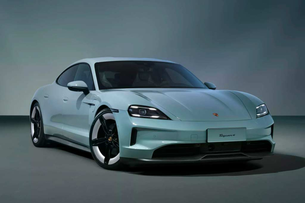 Обновленные Porsche Taycan 4 и Taycan GTS завершили линейку рестайлинговой модели