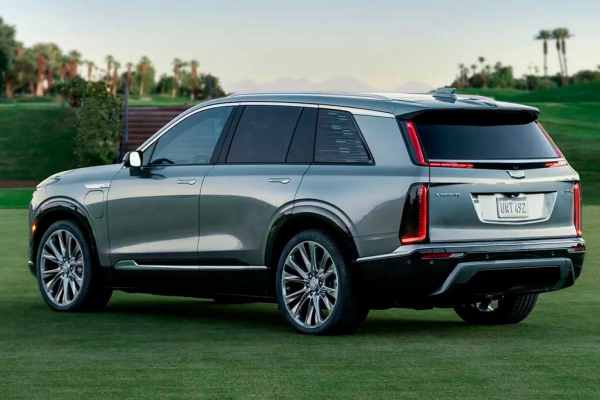 Американцы представили трехрядный электрический кроссовер Cadillac Vistiq