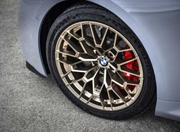 BMW M2 CS: экстремальная версия модели с 530-сильным движком