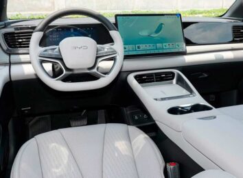 Паркетник BYD Sealion 06 дебютировал на рынке в виде гибрида и электрокара