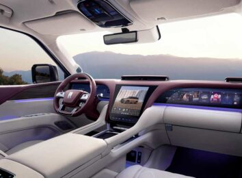Внедорожник YangWang U8L: удлиненная модификация с золотыми шильдиками