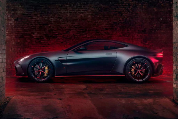 Aston Martin Vantage S: драйверская версия обновленного суперкара