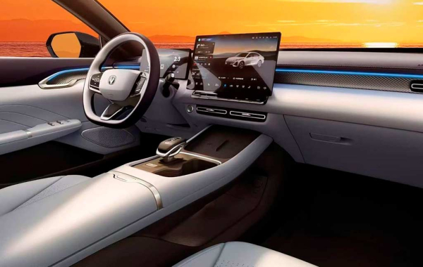 Обновленный седан Changan Eado / Lamore представлен в Поднебесной