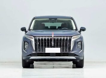 Новый Hongqi HS7 II второго поколения: объявлены российские цены
