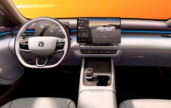 Обновленный седан Changan Eado / Lamore представлен в Поднебесной