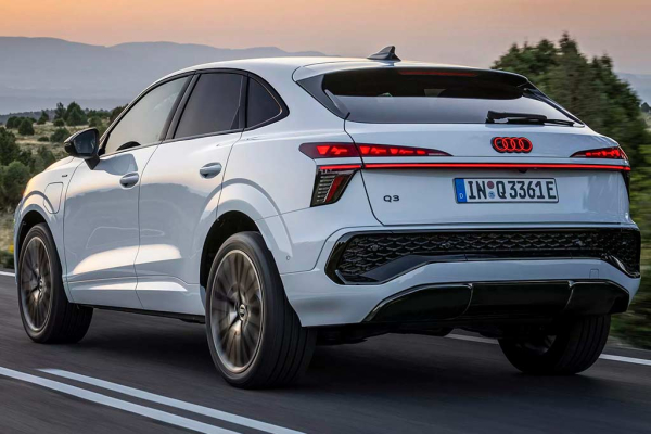 Для нового Audi Q3 III стала доступна купеобразная версия Sportback