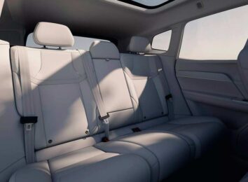 Шведы рассекретили дальнобойный гибридный кроссовер Volvo XC70 2026