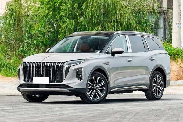 Новый Hongqi HS7 II второго поколения: объявлены российские цены
