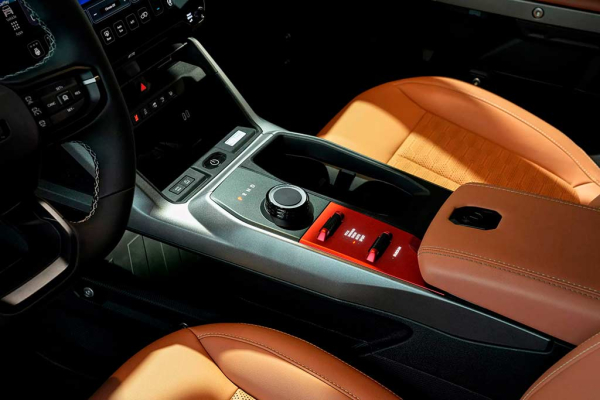 Компания Jeep официально представила электрический внедорожник Recon