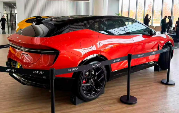 Lotus for Me: гибридный вариант электрического кроссовера Eletre Lotus for Me: гибридный вариант электрического кроссовера Eletre