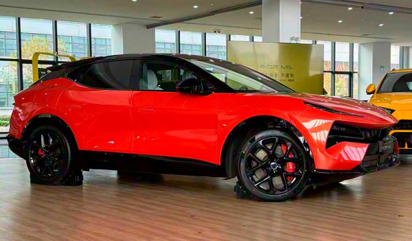 Lotus for Me: гибридный вариант электрического кроссовера Eletre Lotus for Me: гибридный вариант электрического кроссовера Eletre